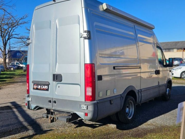 Iveco Daily 35C13 Gris - 4