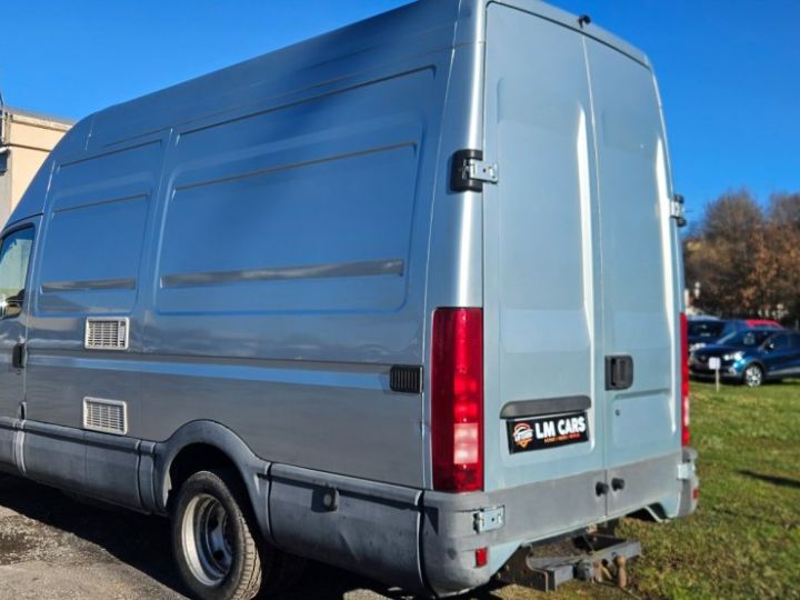 Iveco Daily 35C13 Gris - 6