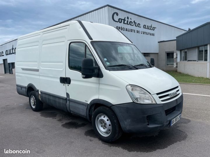 Iveco Daily 35s12 fourgon l2h2  - 1