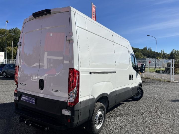 Iveco Daily FOURGON 35 S 14 BVM6 Blanc - 4