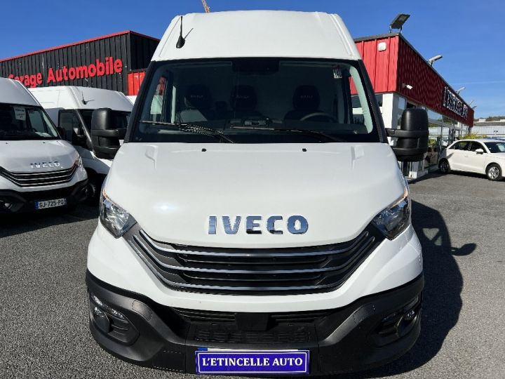Iveco Daily FOURGON 35 S 14S BVM6 Blanc - 6