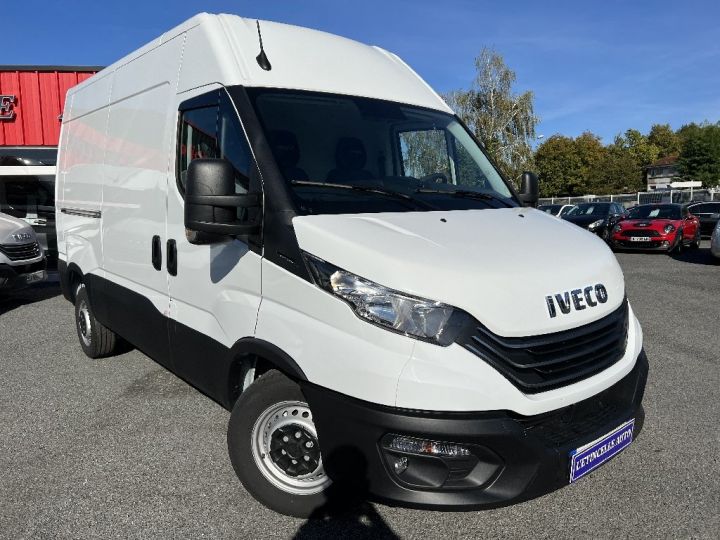 Iveco Daily FOURGON FGN 35 S 14S BVM6 Blanc - 3