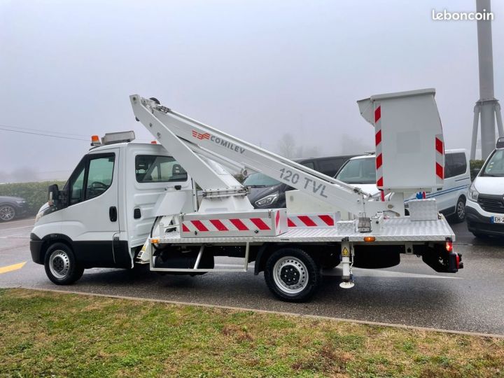 Iveco Daily nacelle comilev 13m 340h  - 2