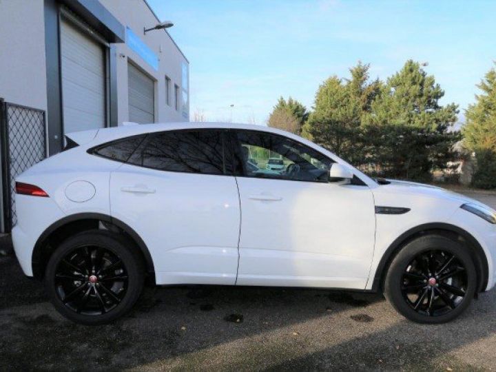 Jaguar E-Pace E PACE 2.0 AWD R-DYNAMIC 180CV BVA9     Diesel BLANC FUJI WHITE - 21