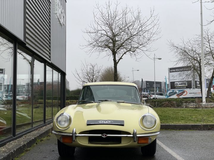 Jaguar E-Type coupe 2+2 jaune opaque - 2