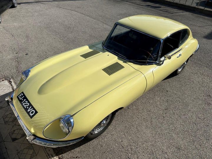 Jaguar E-Type COUPE 4.2 SERIE 2 Jaune - 1