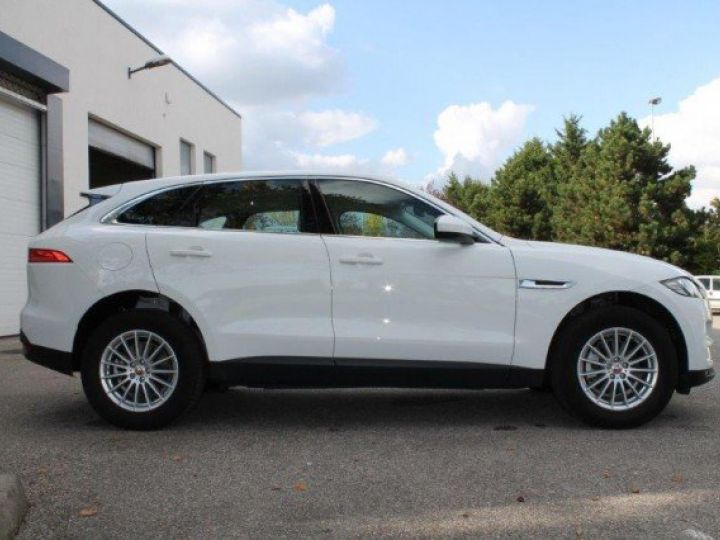 Jaguar F-Pace 2.0 D 180cv PRESTIGE     Diesel BLANC - 25