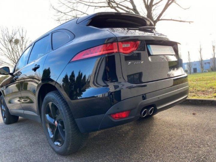 Jaguar F-Pace 2.0D 180CV PURE BVM6     Diesel NOIR - 26