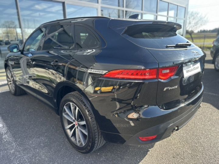 Jaguar F-Pace 2.0D 240CH R-SPORT 4X4 BVA8 Inconn - 15