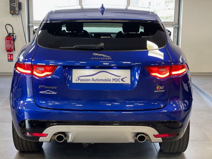 Jaguar F-Pace V6 3.0 D 300 19CV S 4X4 BVA8 Bleu métal - 10