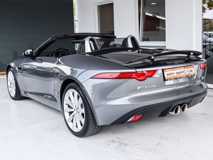 Jaguar F-Type Gris - 3