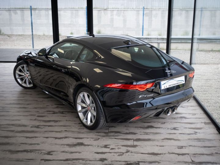 Jaguar F-Type COUPE 3.0 V6 340CH BVA8 Noir - 9