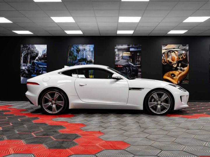 Jaguar F-Type Coupe 3.0 V6 340ch BVA8 23cv BLANC - 4