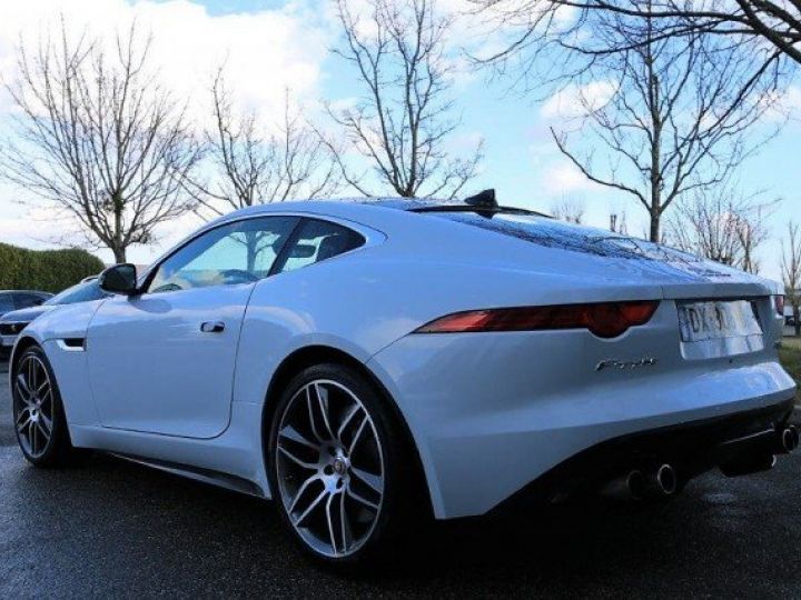 Jaguar F-Type COUPE 5.0 V8 R AWD 551CV BVA8     Essence BLANC - 25