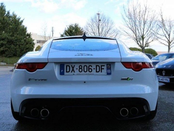 Jaguar F-Type COUPE 5.0 V8 R AWD 551CV BVA8     Essence BLANC - 27