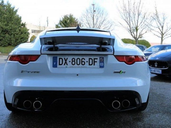 Jaguar F-Type COUPE 5.0 V8 R AWD 551CV BVA8     Essence BLANC - 31