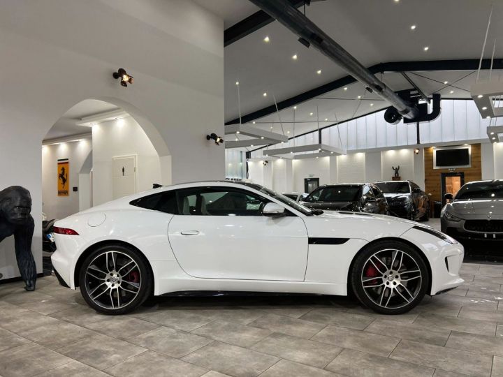 Jaguar F-Type COUPE R SUPERCHARGED V8 FULL OPTIONS*GARANTIE 12 MOIS Blanc - 5