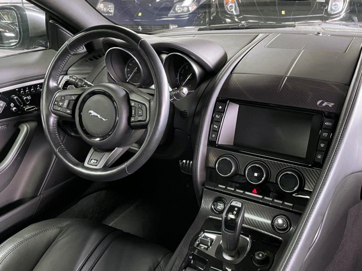 Jaguar F-Type Coupé V8 R 550 Ch 4 Roues Motrices - Malus payé - Toit Pano, Pack Mémorisation 2 - Traitement Céramique - Garantie 12 Mois Gris Corris Métallisé - 11