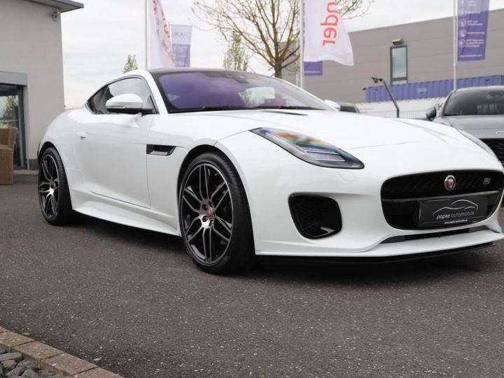 Jaguar F-Type Jaguar F-Type 3.0 Coupe R-Dynamic +PANO blanc - 4