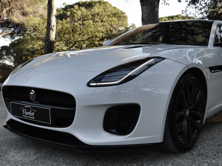 Jaguar F-Type MAGNIFIQUE ET RARE JAGUAR F-TYPE FACELIFT 3.0 V6 SC 340ch R-DYNAMIC BOITE MECANIQUE PACK BLACK 20 Blanc Fuji - 4