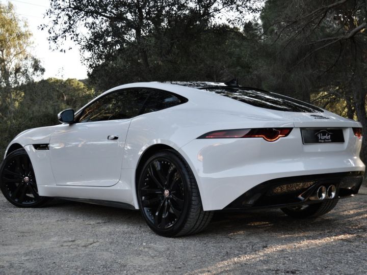 Jaguar F-Type MAGNIFIQUE ET RARE JAGUAR F-TYPE FACELIFT 3.0 V6 SC 340ch R-DYNAMIC BOITE MECANIQUE PACK BLACK 20 Blanc Fuji - 22