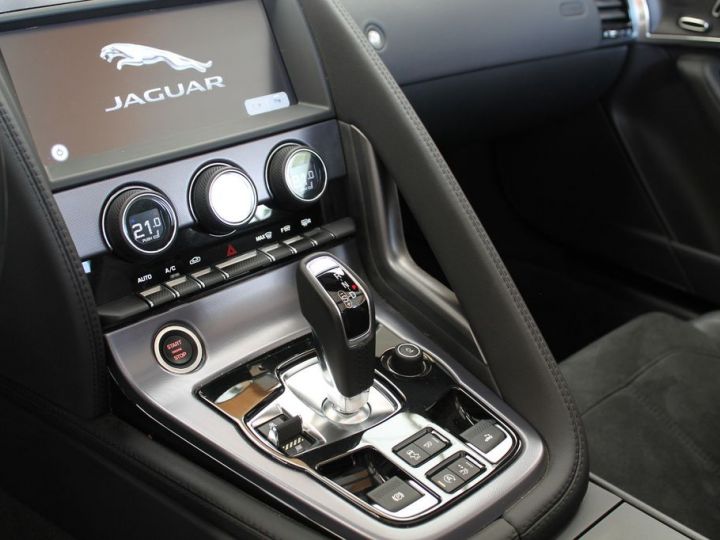 Jaguar F-Type V6 3.0L 340 Système d'échappement actif (Sport) avec commande de clapet Son Méridian Garantie 12 mois Prémium Noire - 11