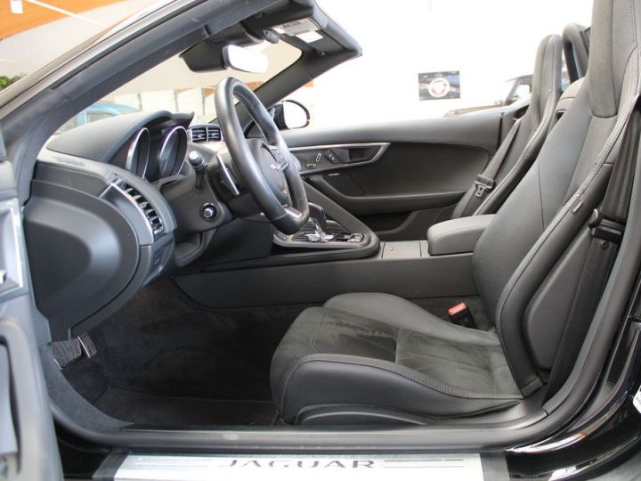 Jaguar F-Type V6 3.0L 340 Système d'échappement actif (Sport) avec commande de clapet Son Méridian Garantie 12 mois Prémium Noire - 14