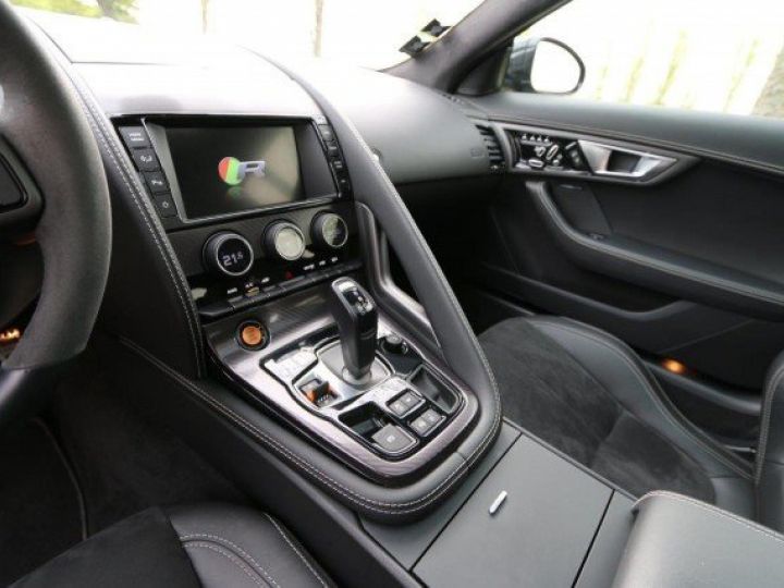 Jaguar F-Type V8 5.0 550CV BVA     Essence NOIR - 21