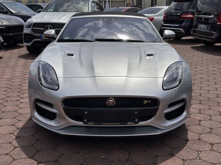 Jaguar F-Type V8 5.0L Compresseur R AWD 551 SIÈGE BAQUET CUIR RABAT Echappement sport Pack Design Son Méridian Garantie Jaguar Approved jusqu'au 14.01.2026 Gris Argent - 2