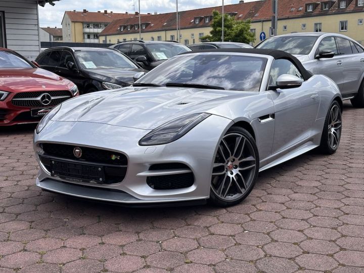 Jaguar F-Type V8 5.0L Compresseur R AWD 551 SIÈGE BAQUET CUIR RABAT Echappement sport Pack Design Son Méridian Garantie Jaguar Approved jusqu'au 14.01.2026 Gris Argent - 3