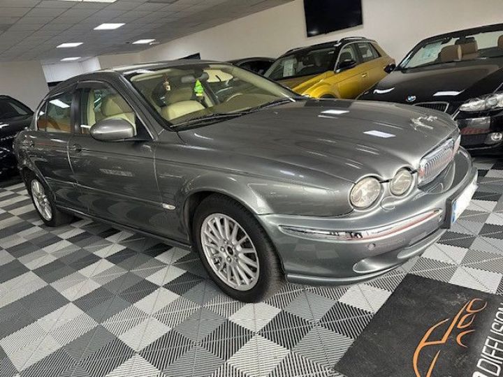 Jaguar X-Type 2.0 D EXECUTIVE Gris - 2