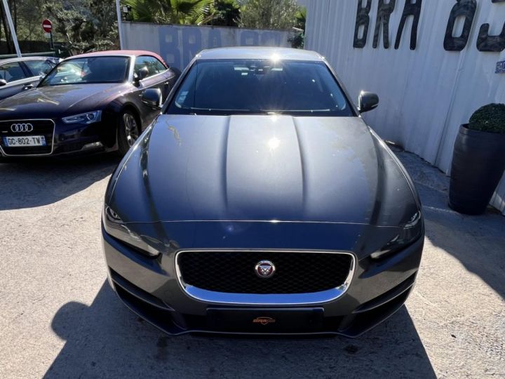 Jaguar XE 2.0 D - 180 - BVA BERLINE Prestige PHASE 1 Gris métallisé - 2