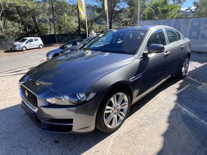 Jaguar XE 2.0 D - 180 - BVA BERLINE Prestige PHASE 1 Gris métallisé - 3