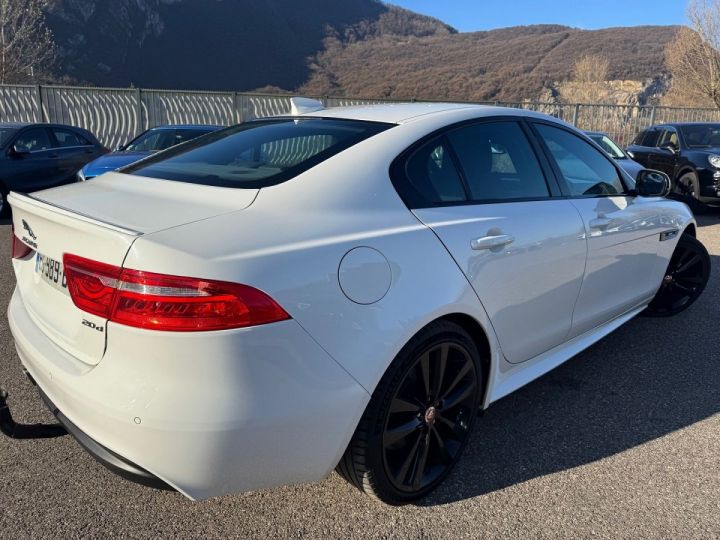 Jaguar XE 2.0D 180CH R-SPORT BVA8 Blanc - 13