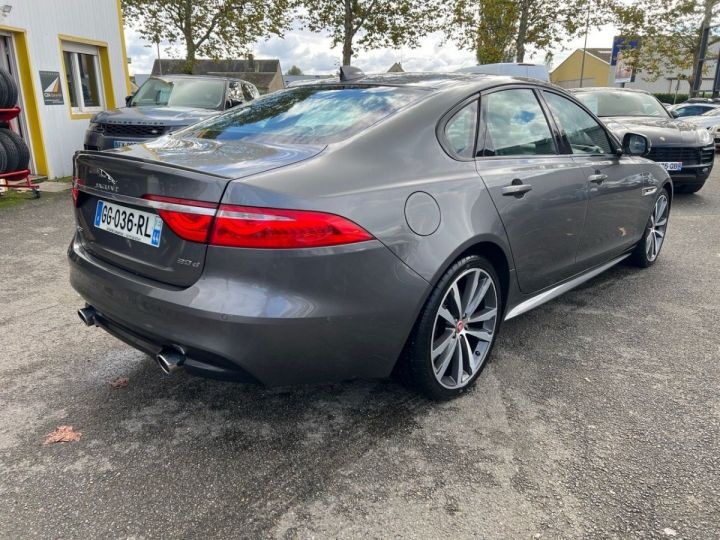 Jaguar XF V6 3.0 D 300CH PRESTIGE BVA R SPORT Gris C - 3