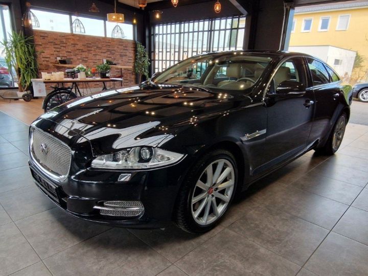 Jaguar XJ II V6D 275 Premium Luxury 07/2013 noir métal - 13