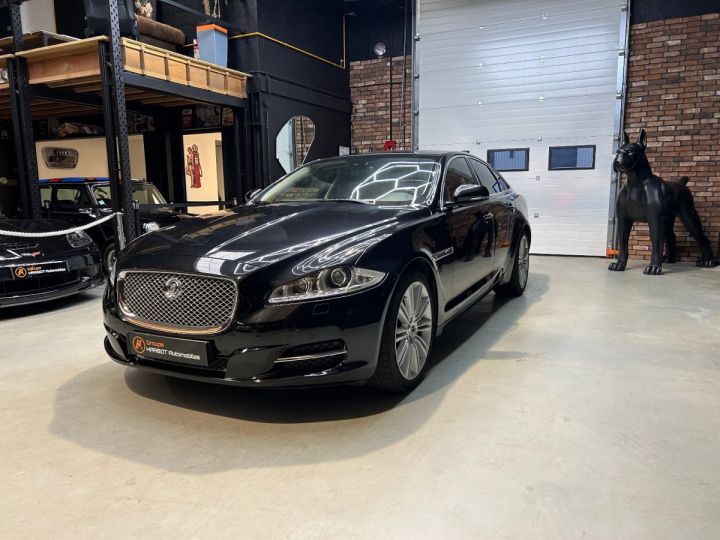 Jaguar XJ LUXE PREMIUM V6 3.0 - 275 cv Noir - 1