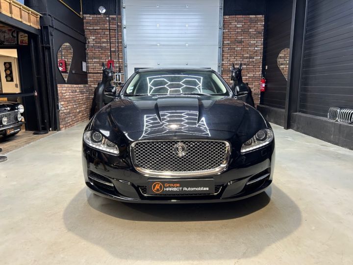 Jaguar XJ LUXE PREMIUM V6 3.0 - 275 cv Noir - 2