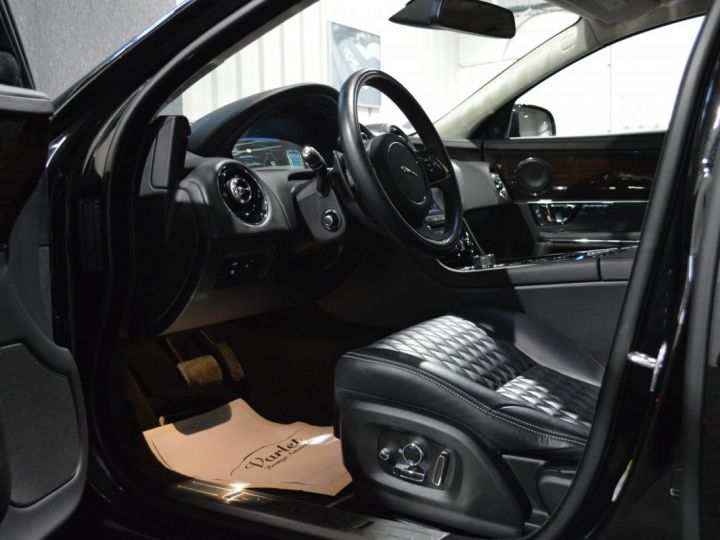 Jaguar XJ Magnifique jaguar xj II facelift portfolio 3.0 d v6 300ch bva8 full options prix neuf 109000 euros NOIR METAL - 7