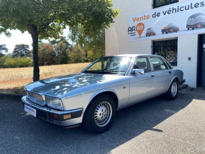 Jaguar XJ6 SOVEREIGN 3.2 AUTO     Essence GRIS METAL - 4