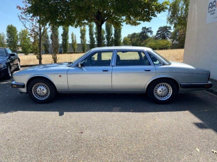 Jaguar XJ6 SOVEREIGN 3.2 AUTO     Essence GRIS METAL - 6