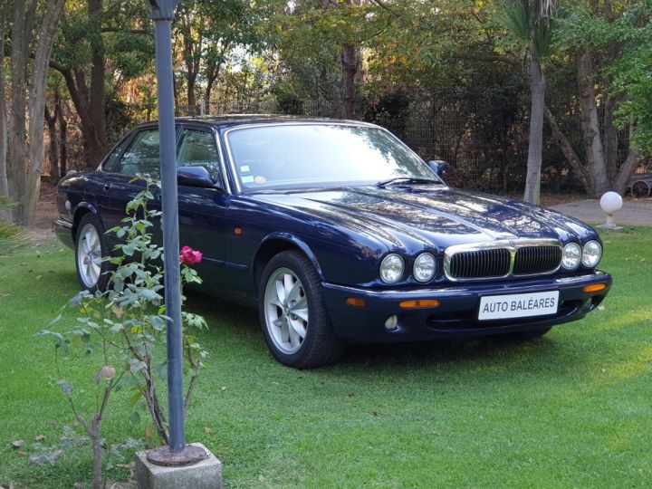 Jaguar XJ8 3.2 L V8 PACK CLASSIC BLEU NUIT METALLISE - 3