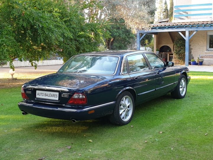 Jaguar XJ8 3.2 L V8 PACK CLASSIC BLEU NUIT METALLISE - 7