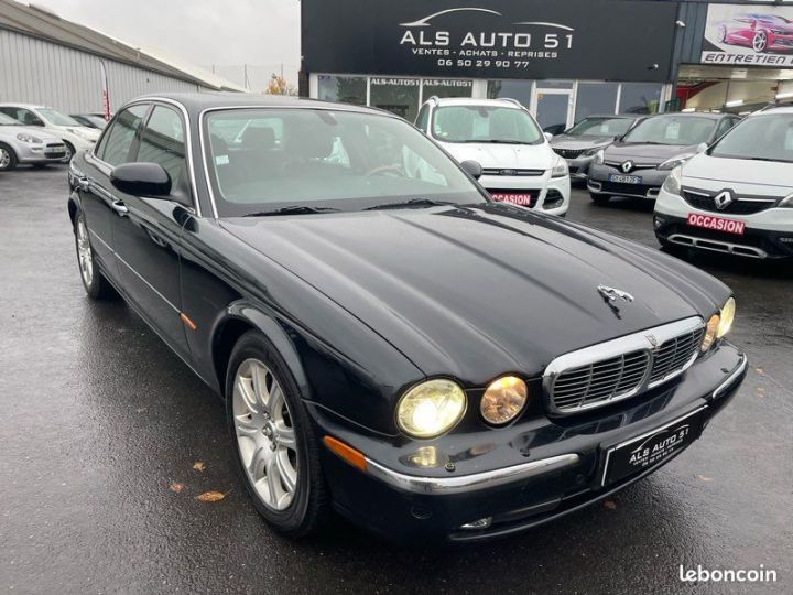 Jaguar XJ8 4.2 v8 304 cv sovereign Noir - 1