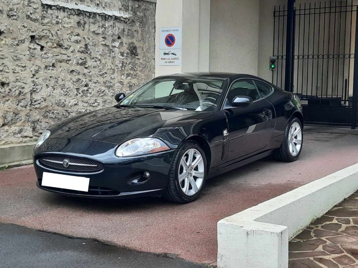 Jaguar XK noir - 1