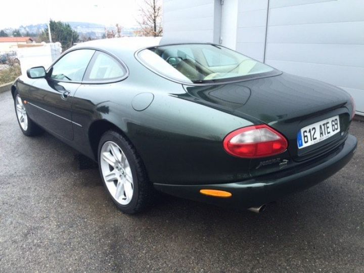 Jaguar XK8 COUPE 4.0 BVA     Essence VERT ANGLAIS - 11