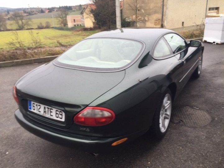 Jaguar XK8 COUPE 4.0 BVA     Essence VERT ANGLAIS - 13