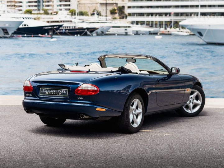 Jaguar XK8 V8 294 CV BVA CABRIOLET - MONACO Bleu Metal - 38