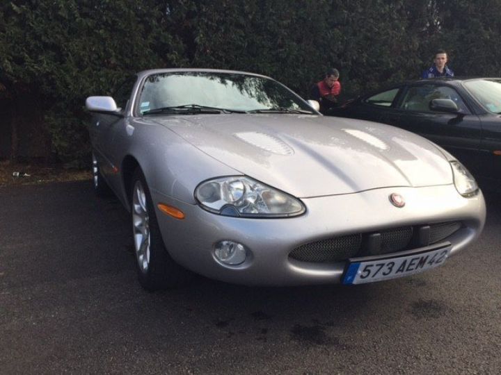 Jaguar XKR COUPE 4.0 363 CV     Essence GRIS CLAIR - 1