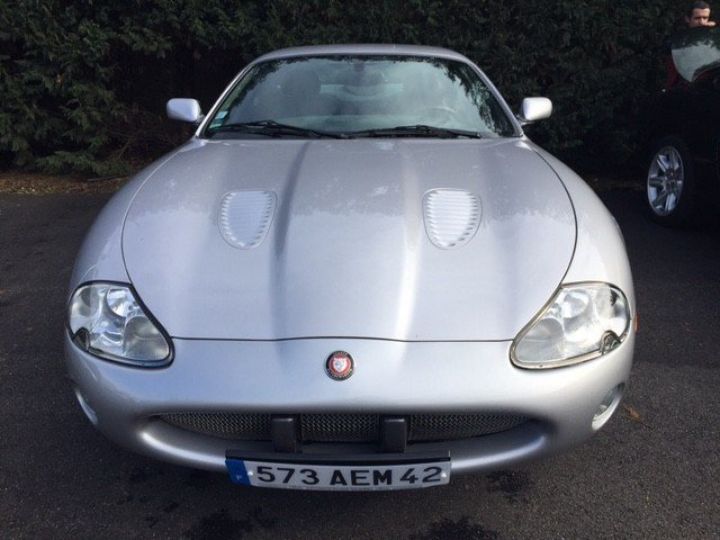 Jaguar XKR COUPE 4.0 363 CV     Essence GRIS CLAIR - 2